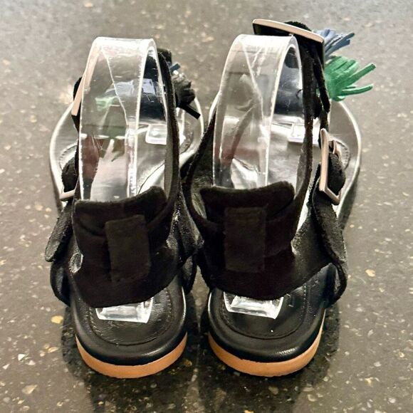 UGG Lecia Gladiator Sandal | 6 - Picture 5 of 11